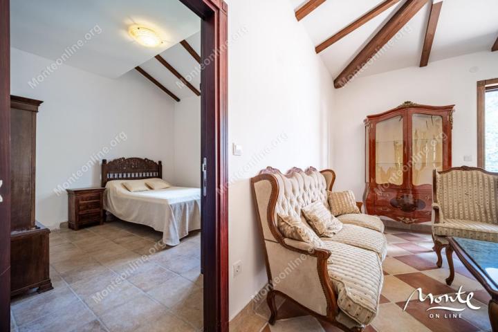 Apartman Venecija u prekrasnom kompleksu Boka Gardens, Kostanjica