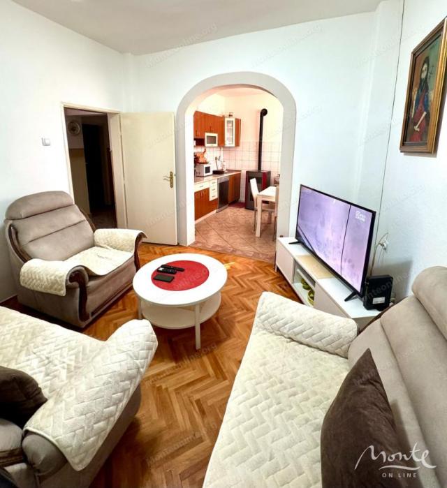 Ugodna kuća u mirnom kraju blizu centra Podgorice