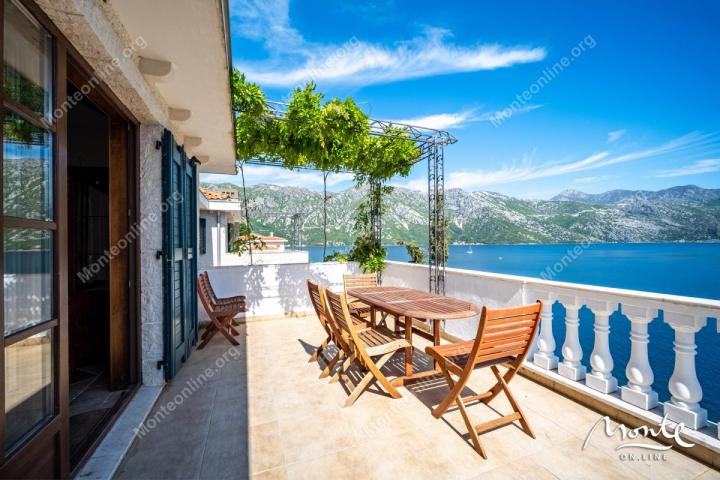 Apartman Venecija u prekrasnom kompleksu Boka Gardens, Kostanjica
