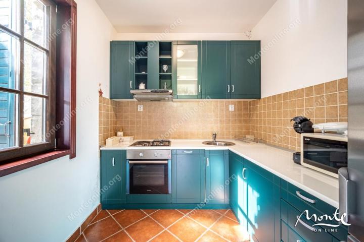 Život na obali - Apartman Sicilija u Boka Gardensu s terasom i pogledom na more