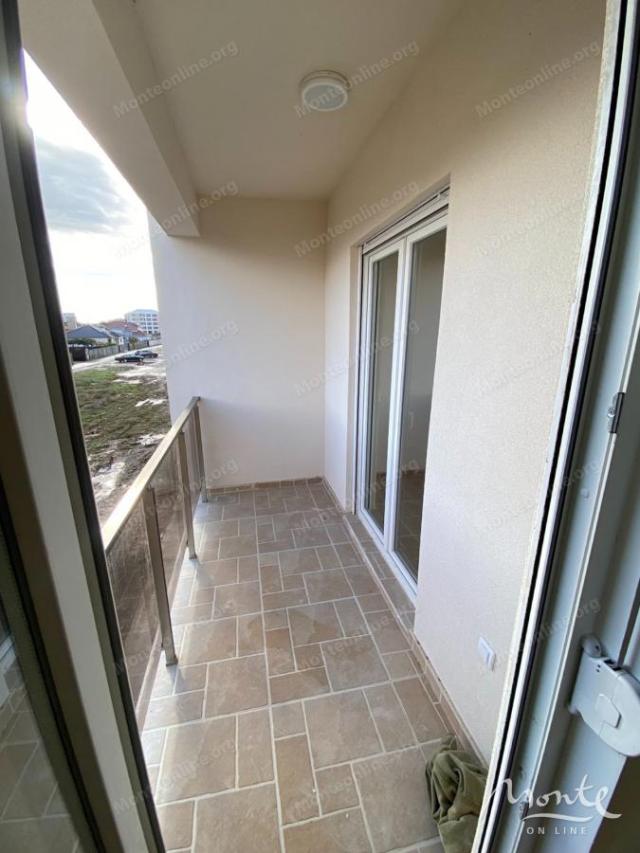 Novi jednosobni stan u modernoj zgradi na Zabjelu, Podgorica
