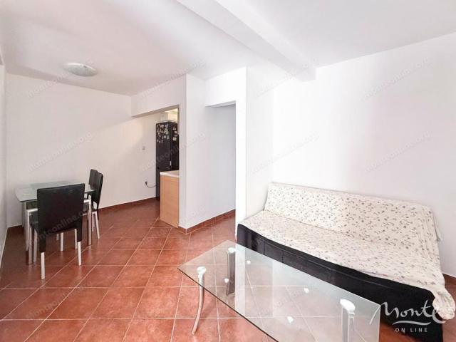 Dva apartmana 50 metara od mora u Muu, Kotor