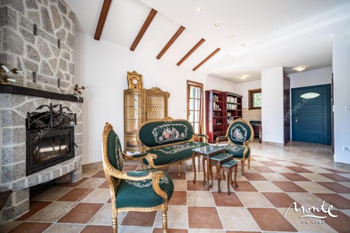 Apartman Venecija u prekrasnom kompleksu Boka Gardens, Kostanjica