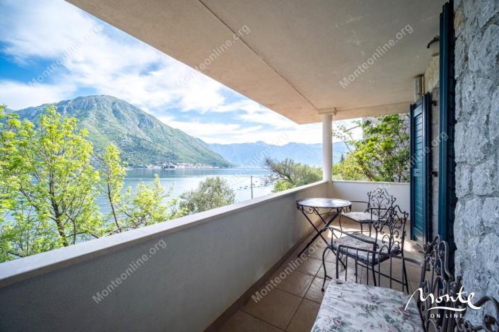 Život na obali - Apartman Sicilija u Boka Gardensu s terasom i pogledom na more