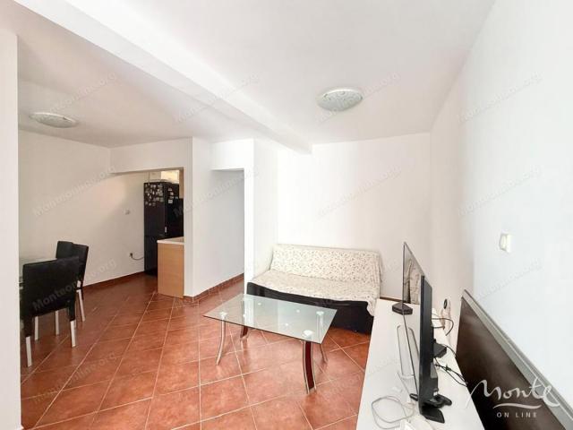 Dva apartmana 50 metara od mora u Muu, Kotor