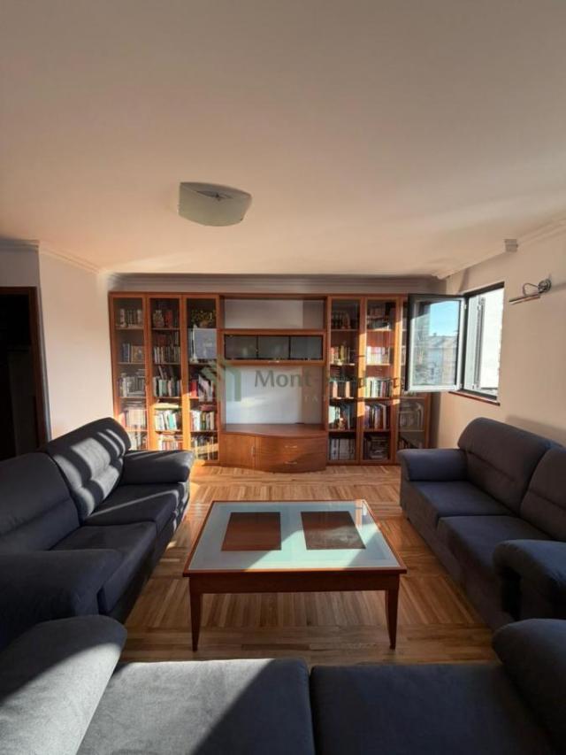 Prodaje se prostran duplex stan – Dubovica, Budva S292BD