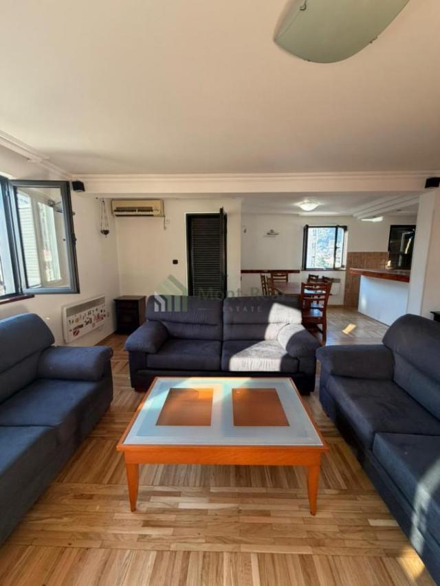 Prodaje se prostran duplex stan – Dubovica, Budva S292BD