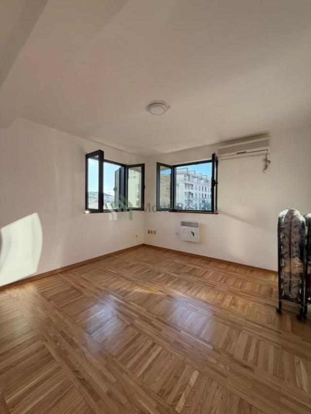 Prodaje se prostran duplex stan – Dubovica, Budva S292BD