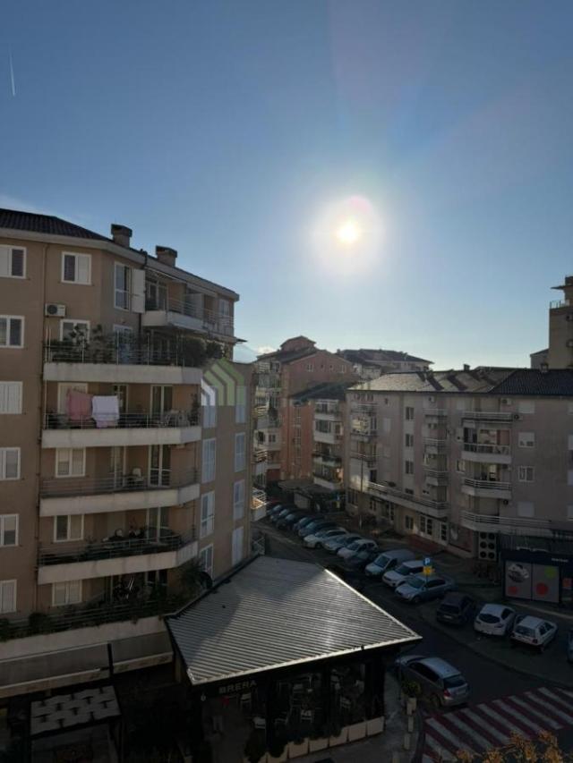 Prodaje se prostran duplex stan – Dubovica, Budva S292BD