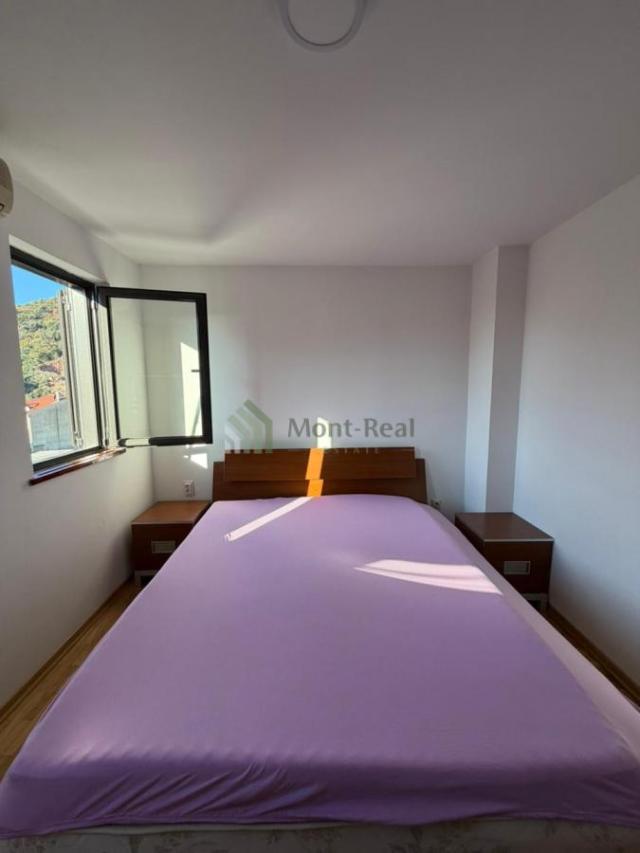 Prodaje se prostran duplex stan – Dubovica, Budva S292BD
