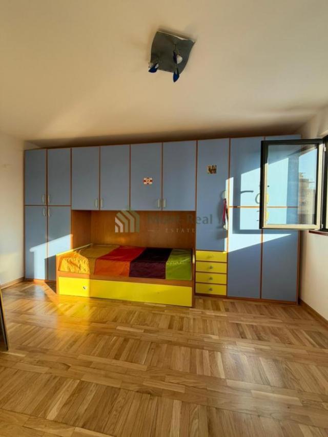 Prodaje se prostran duplex stan – Dubovica, Budva S292BD