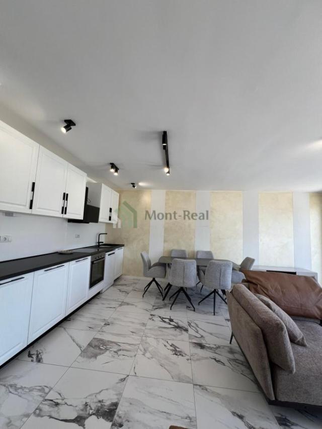 Townhouse uz more – prva linija, pogled koji traje