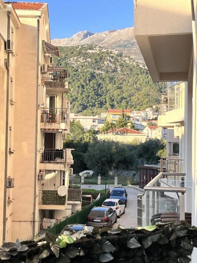 Komforan jednosoban stan nedaleko od plaže – Budva, odlična lokacija