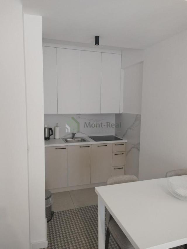 Garsonjera u kondo hotelu – Centar Budve