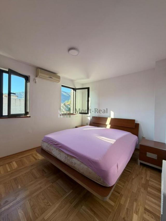 Prodaje se prostran duplex stan – Dubovica, Budva S292BD
