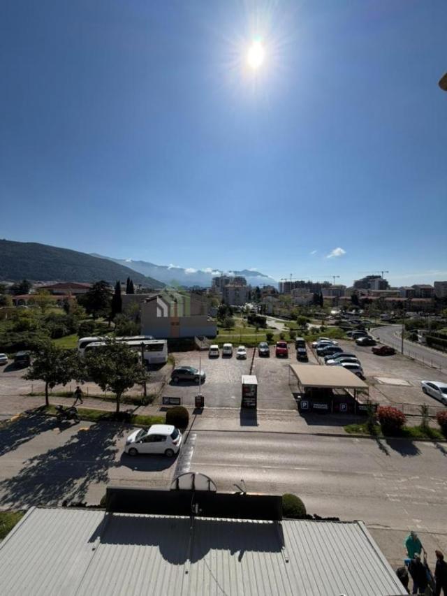 Dvosoban stan sa parkingom kod Tabu kafića – Budva