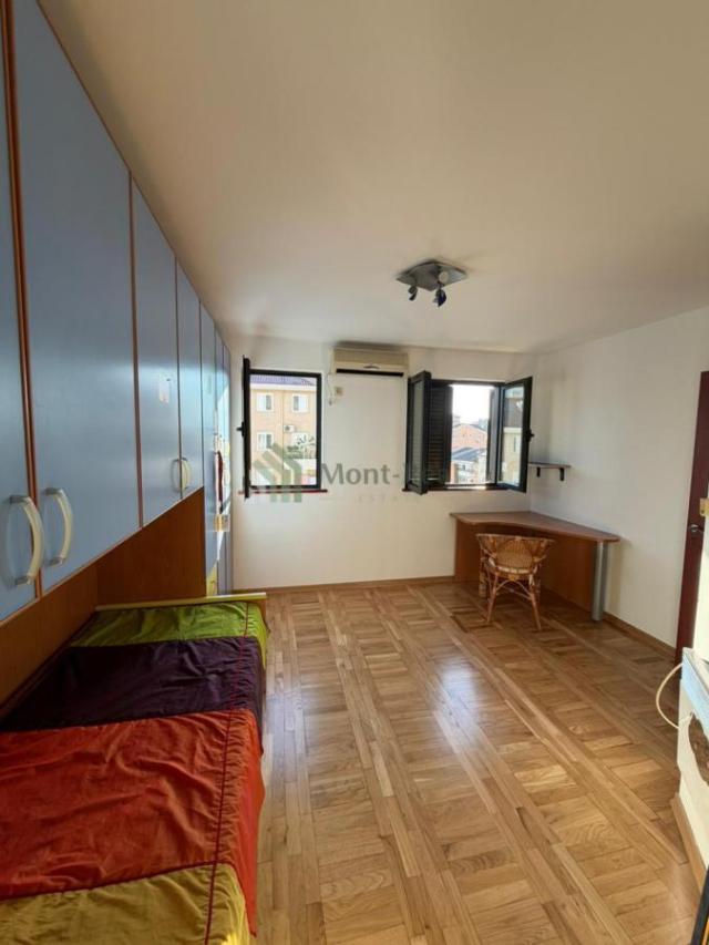 Prodaje se prostran duplex stan – Dubovica, Budva S292BD