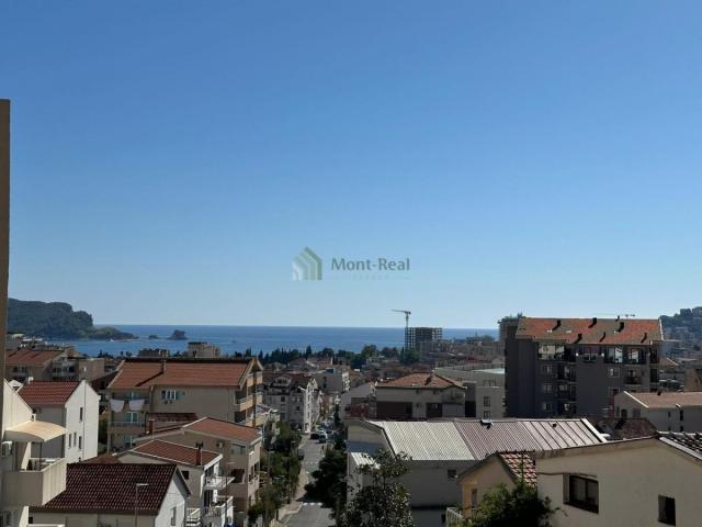 Dvosoban stan sa galerijom i pogledom na more, Lazi, Budva – S340BD