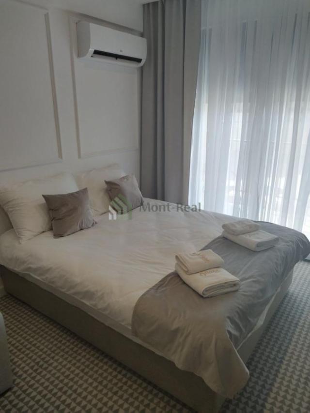 Garsonjera u kondo hotelu – Centar Budve