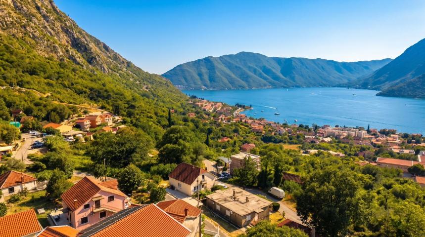 Investiciona prilika: Građevinsko zemljište 13.000 m² sa dozvolom, Risan – Boka Kotorska