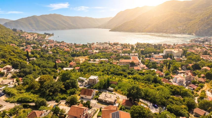 Investiciona prilika: Građevinsko zemljište 13.000 m² sa dozvolom, Risan – Boka Kotorska