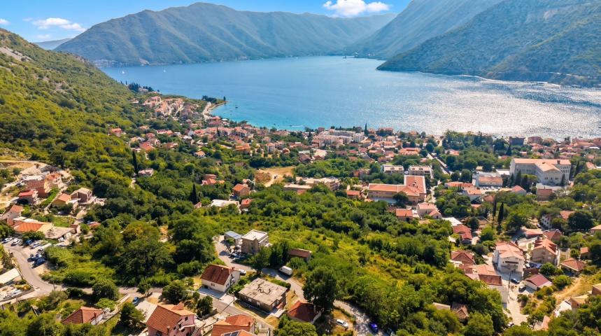 Investiciona prilika: Građevinsko zemljište 13.000 m² sa dozvolom, Risan – Boka Kotorska