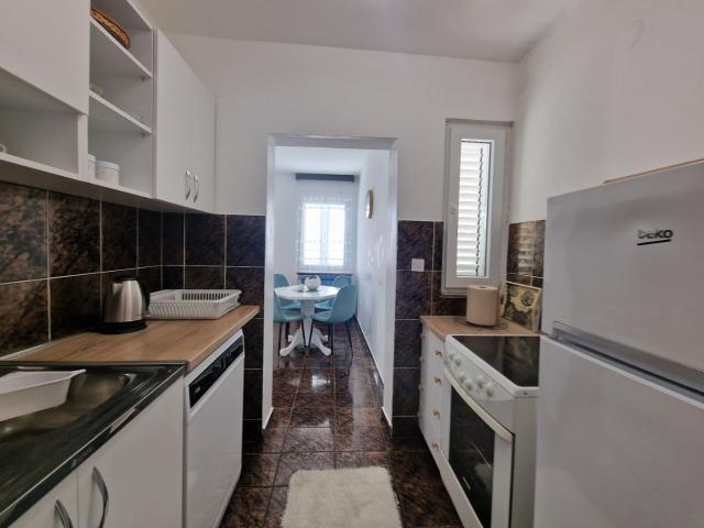 Namesten dvosoban stan, povrsine 56m2 u Becicima