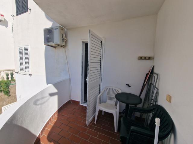 Namesten dvosoban stan, povrsine 56m2 u Becicima