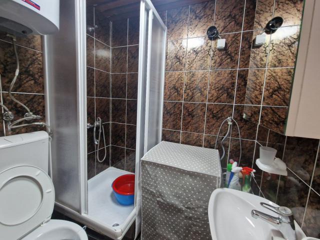 Namesten dvosoban stan, povrsine 56m2 u Becicima