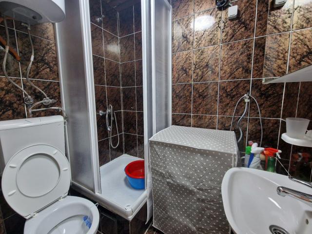 Namesten dvosoban stan, povrsine 56m2 u Becicima
