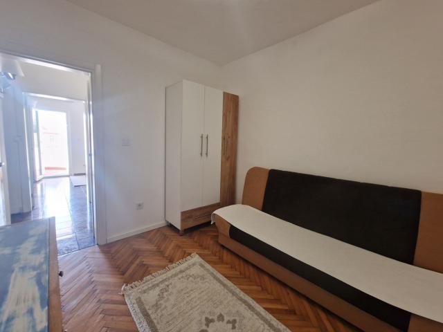 Namesten dvosoban stan, povrsine 56m2 u Becicima