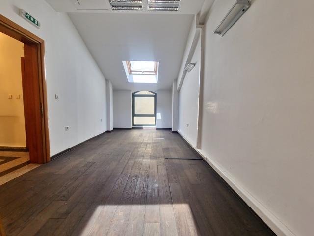 Izdavanje ekskluzivnog poslovnog prostora 500 m² u centru Podgorice