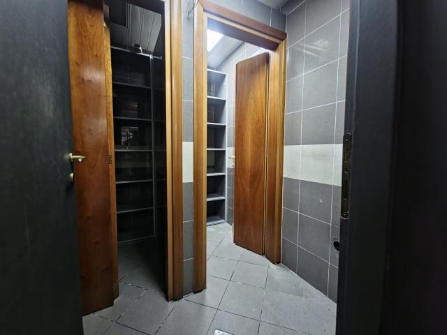 Izdavanje ekskluzivnog poslovnog prostora 500 m² u centru Podgorice