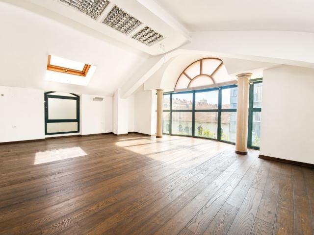Prodaja ekskluzivnog poslovnog prostora 500 m² u centru Podgorice