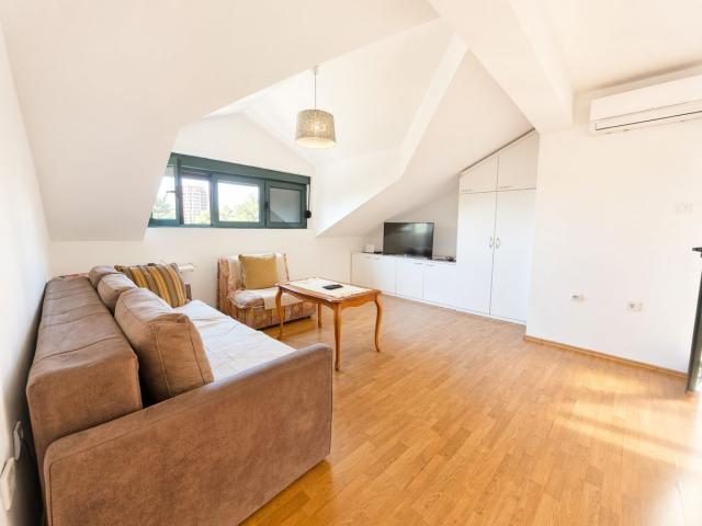 Prodaja modernog jednosobnog stana 44 m² u Budvi, Bulevar – odlična lokacija blizu mora