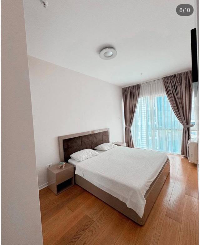 Izdavanje luksuznog trosobnog stana 100 m² sa parking mestom u condo hotelu Tre Canne na prvoj linij