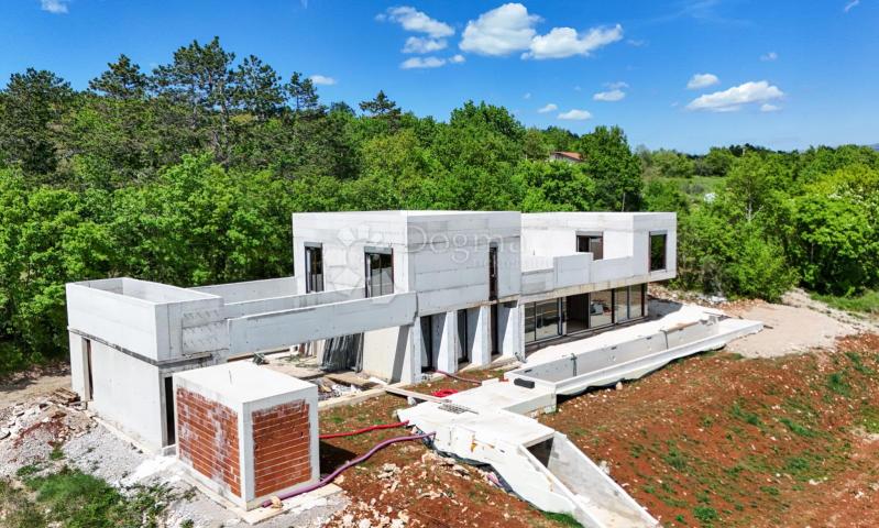 Središnja Istra, Sovinjak, fantastična kuća u izgradnji