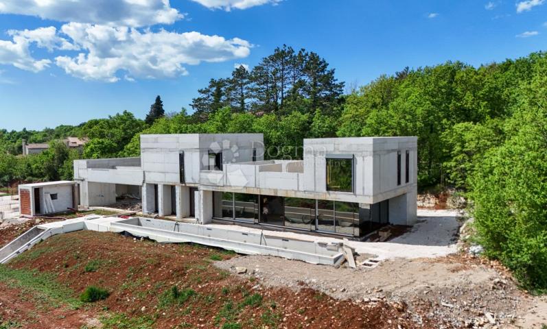 Središnja Istra, Sovinjak, fantastična kuća u izgradnji
