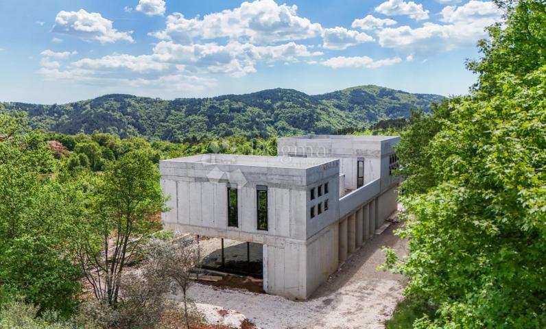 Središnja Istra, Sovinjak, fantastična kuća u izgradnji