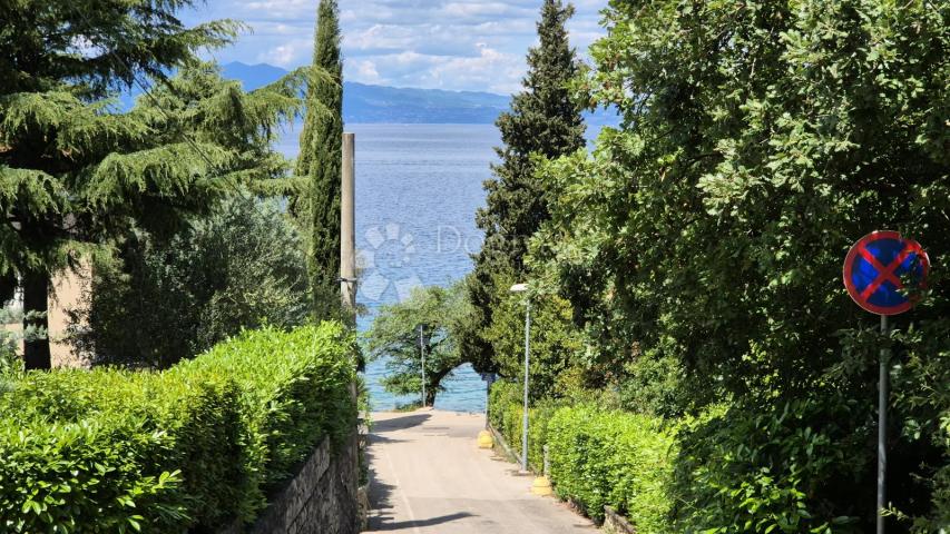 Njivice - apartman samo 50 metara od plaže