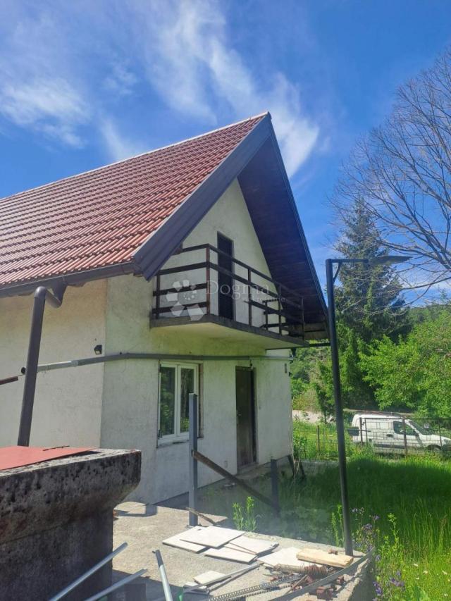 Kuća u netaknutoj prirodi, 