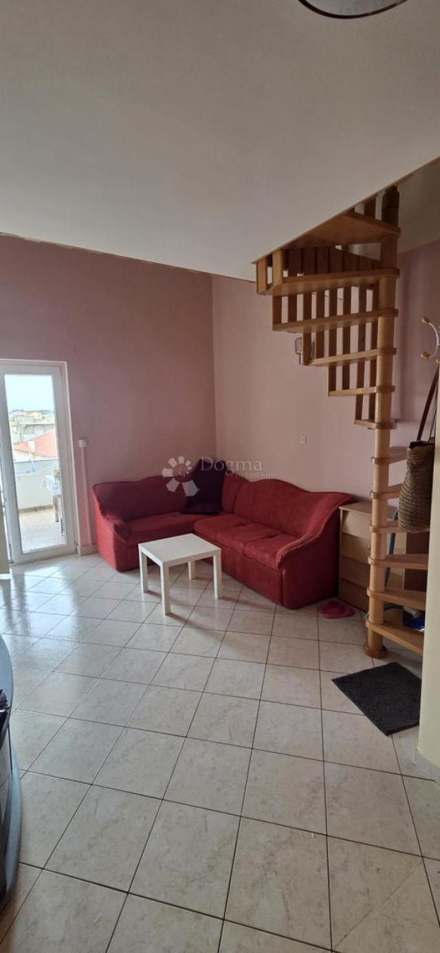 Trosobni stan u Novalji