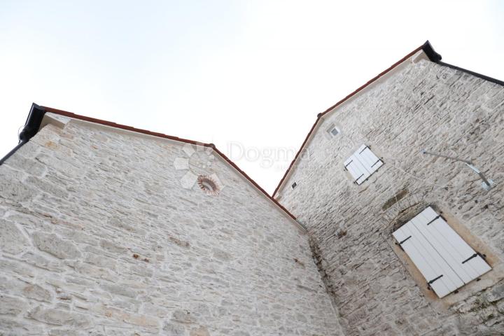 Čarobno lijepa stancija nadomak Grožnjana