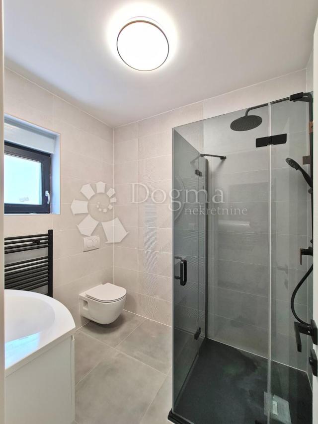 Haus Barić Draga, Karlobag, 300m2