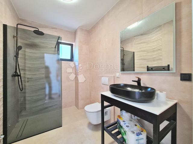 Haus Barić Draga, Karlobag, 300m2