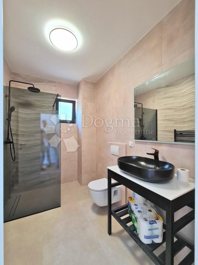 Haus Barić Draga, Karlobag, 300m2