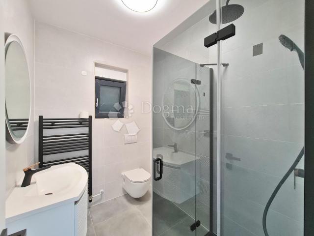 Haus Barić Draga, Karlobag, 300m2