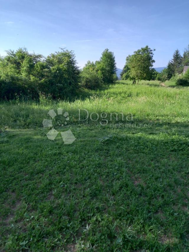 Zemljište u blizini Plitvičkih Jezera
