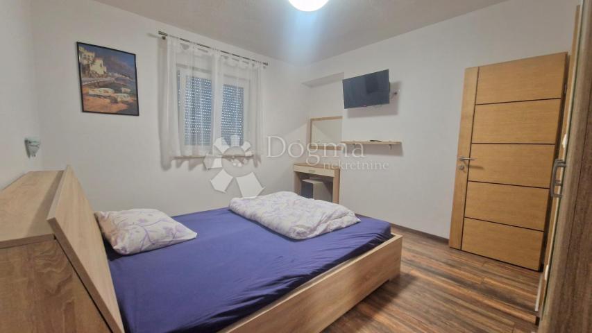NOVOGRADNJA SA 6 STAMBENIH JEDINICA
