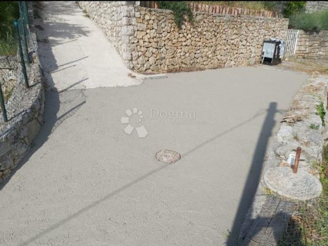 Drugačija vila s bazenom, Brač, Bobovišća